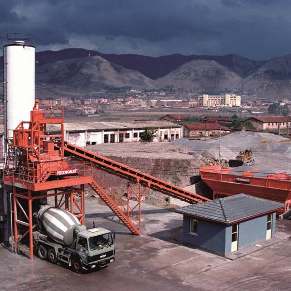 2002 SKENDER ALBANIA ALEXANDER 120-80.jpg